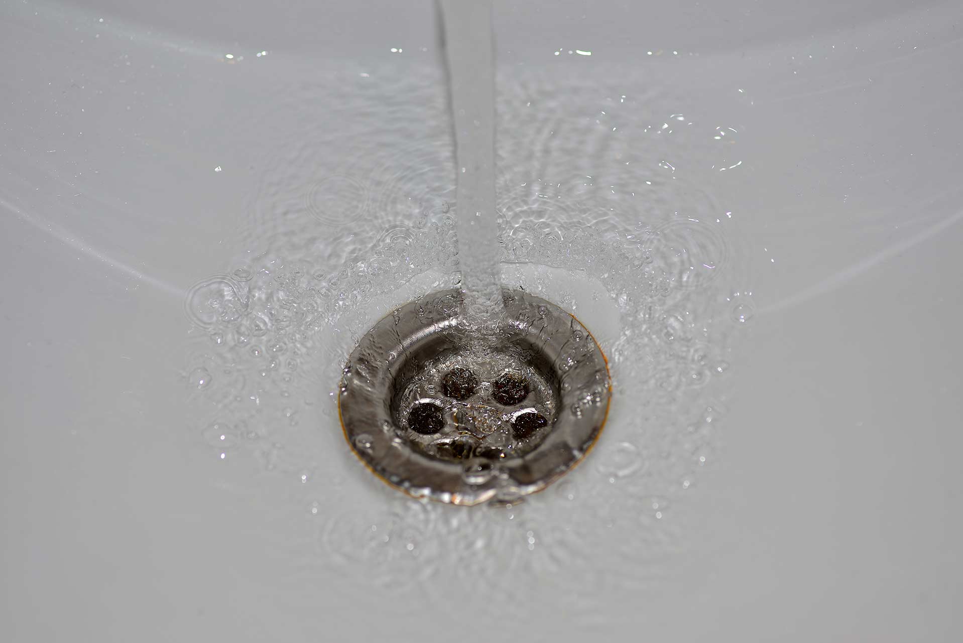 A2B Drains provides services to unblock blocked sinks and drains for properties in Torquay.